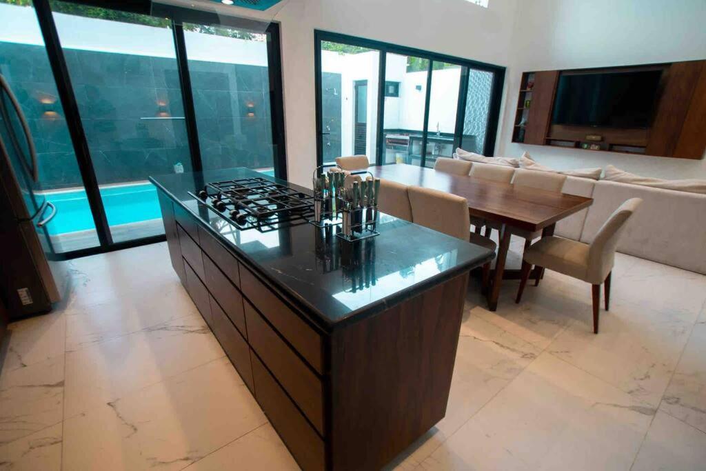 Сasa de vacaciones Casa Moderna De 4 Pisos Con Rooftop Vista Al Mar *