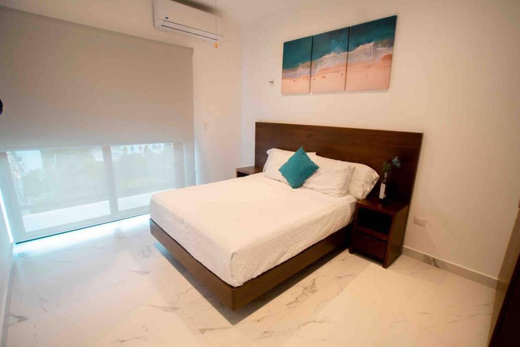 Casa Moderna De 4 Pisos Con Rooftop Vista Al Mar Сasa de vacaciones Isla Mujeres